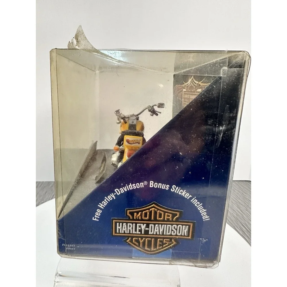 Harley Davidson Hot Wheels diecast model 1:18,‎ Fat Boy Classic Yellow